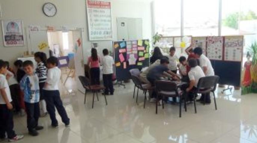 Gevher Hatun Koleji İngilizce Sergi A&ccedil;tı