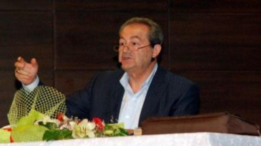 K&uuml;tahya Milletvekili Aksoy'dan 't&uuml;rkiye'nin Demokrasi Ser&uuml;veni' Konulu Konferans