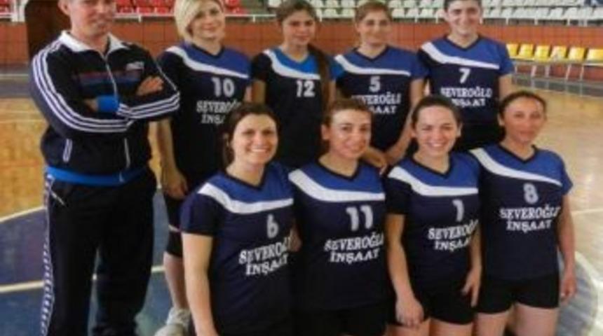 Gkv B&uuml;y&uuml;k Bayanlar Ve Erkekler Voleybol Takımları Şampiyonluğa Koşuyor