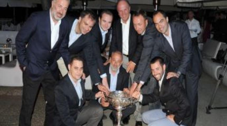 Denizlerin Liginde Şampiyonlar Kupalarını Aldı