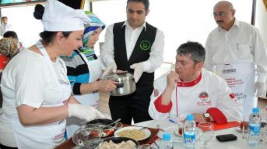 Karadeniz'in Lezzetleri Ke&ccedil;i&ouml;ren'de Yarıştı