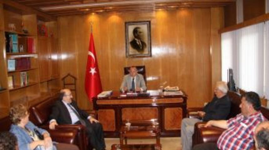 Araklı'ya Yapılacak Katı Atık Depolama Alanı'na Tepki G&ouml;steren Y&ouml;re Halkı Vali Kızılcık'la G&ouml;r&uuml;şt&uuml;