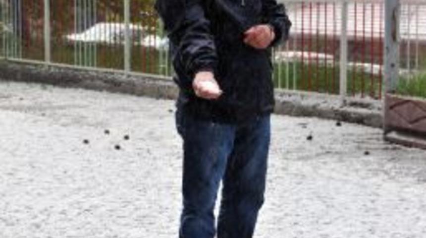 G&uuml;m&uuml;şhane Yaz G&uuml;n&uuml; Beyaza B&uuml;r&uuml;nd&uuml;