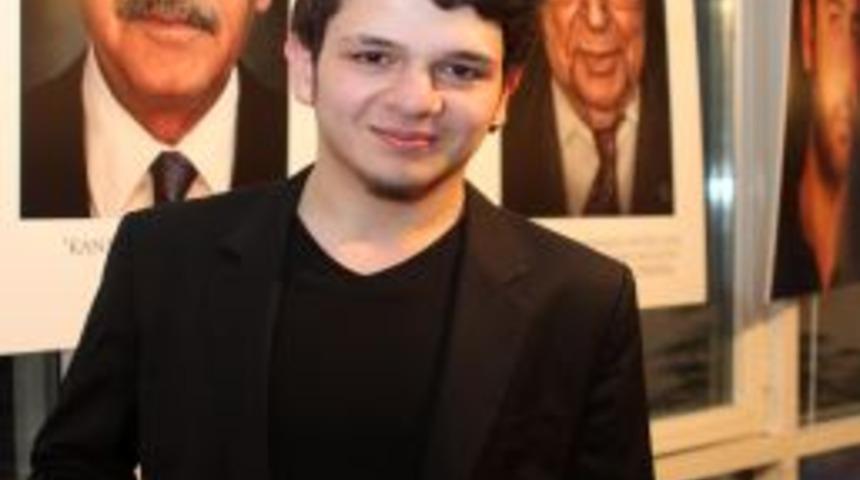 Liseli Gen&ccedil;ten Kansere Karşı Muhteşem Portreler