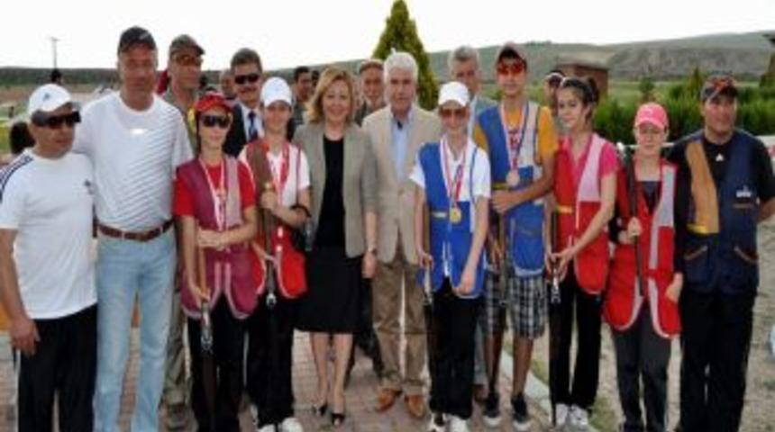 Ak Parti Milletvekili Can Avcılarla Bir Araya Geldi