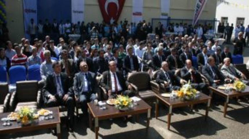 Tarım Lisesine Makine Laboratuarı