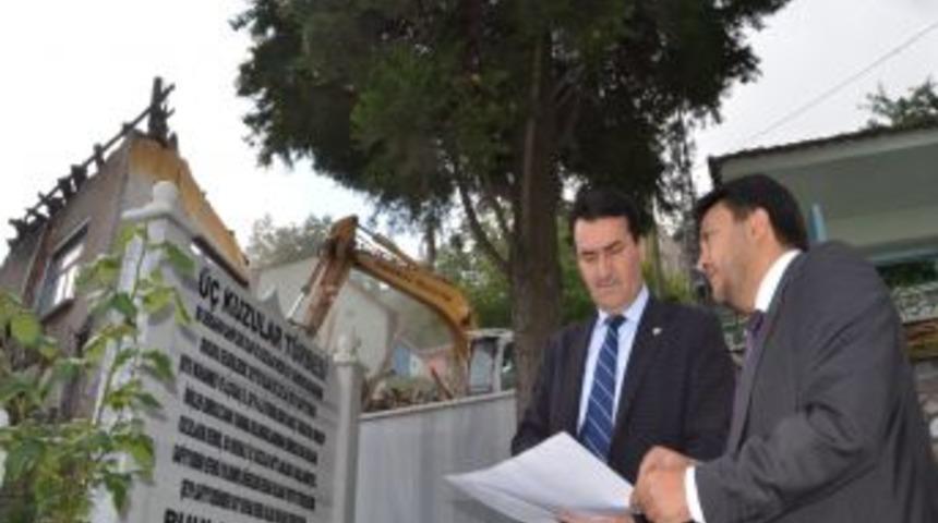 Başkan D&uuml;ndar: Molla Fenari Mahallesi Kamulaştırmalarla Nefes Alacak