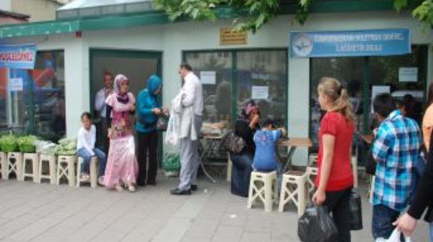 K&ouml;y Okulunun Il&ccedil;ede A&ccedil;tığı Kermes Yoğun Ilgi G&ouml;r&uuml;yor