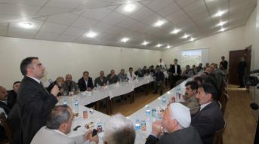 Aziziye Belediye Başkanı Cengiz, Esnafla Kentsel D&ouml;n&uuml;ş&uuml;m&uuml; Konuştu