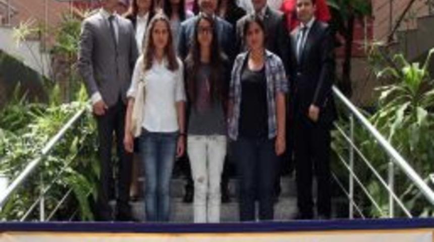 Gaziantep &Uuml;niversitesi 20 &Ouml;ğrenciyi İrlanda&rsquo;ya G&ouml;nderecek