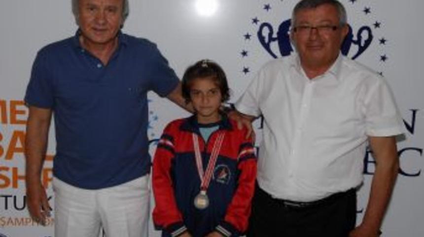 Muratpaşalı Senem T&uuml;rkiye İkincisi