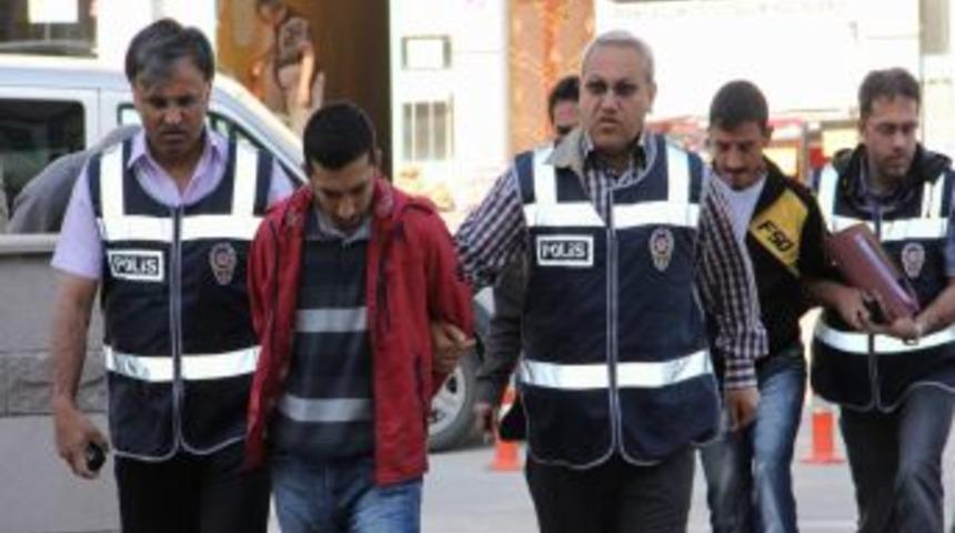 Sigara Hırsızları Tutuklandı