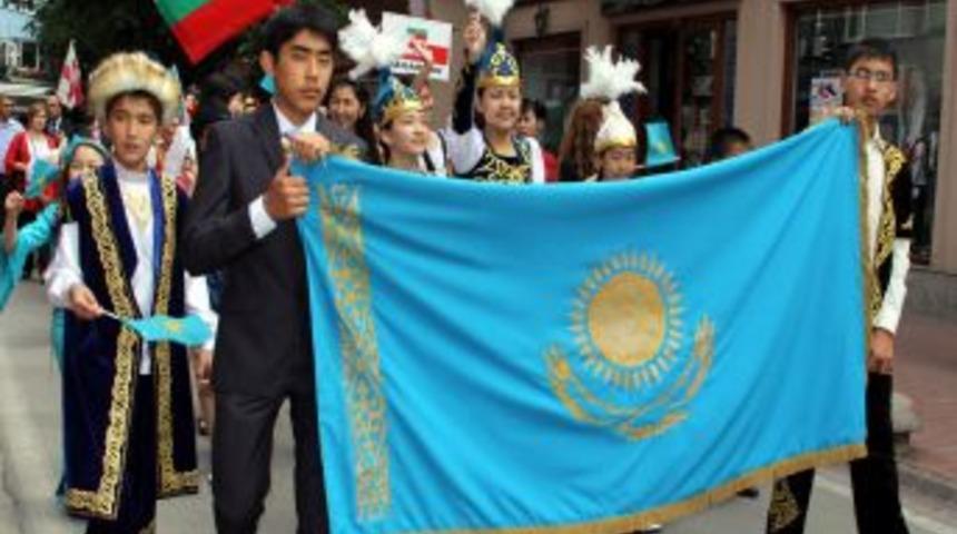 Bartın'da &Ccedil;ilek Festivali