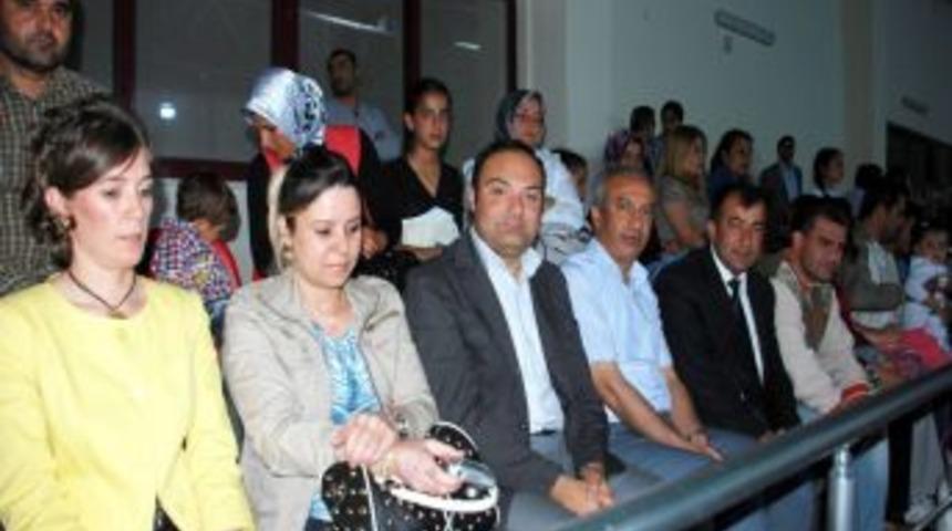 İstiklal Anaokulu &Ouml;ğrencileri, Mezuniyet Gecesi D&uuml;zenledi