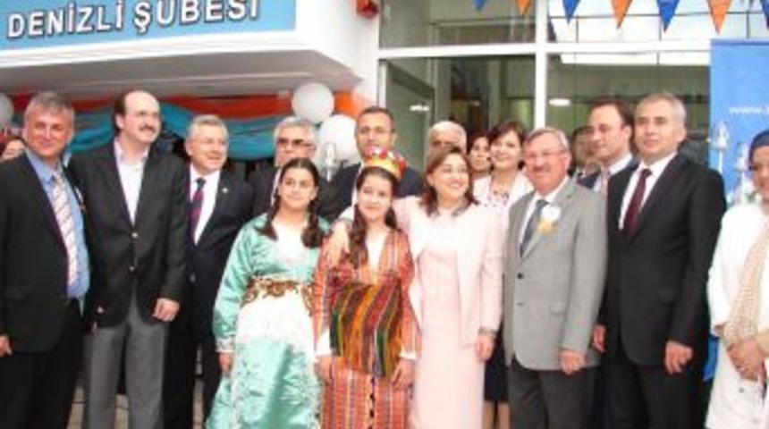 'D&uuml;nyada Nerede Zul&uuml;m Varsa Karşısında, Nerede G&uuml;&ccedil;s&uuml;z Varsa Yanındayız'