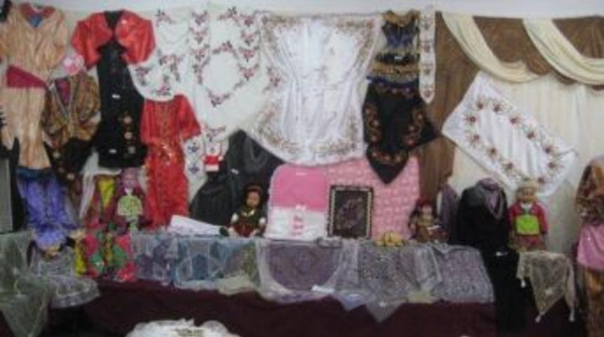 İbecik Bezi Sergisi A&ccedil;ıldı