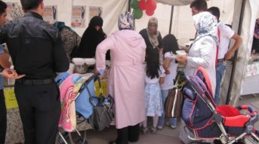 İhh, Muhta&ccedil; Aileler İ&ccedil;in Kermes A&ccedil;tı