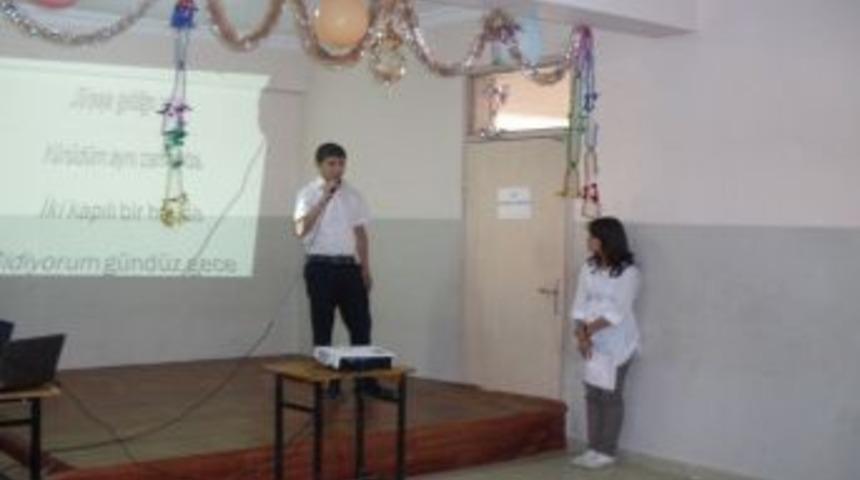 Dicle &Ccedil;pl Lisesi &Ouml;ğrencilerinin Şiir Ve M&uuml;zik Dinletisi İlgi &Ccedil;ekti