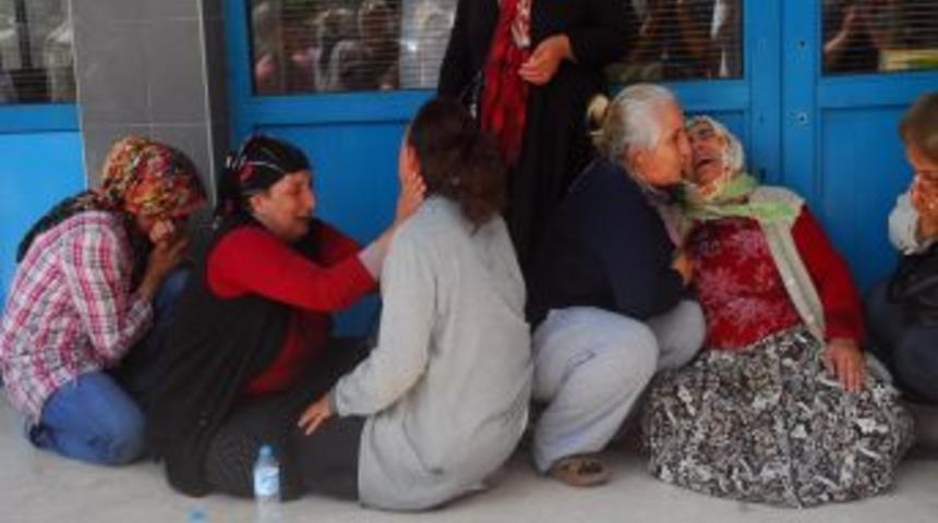 Biber Gazı Sıkılan Gen&ccedil; &Ouml;ld&uuml;, Ailesi Polislere Saldırdı