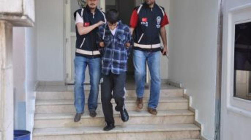 Balkondan Atladı Polise Yakalandı