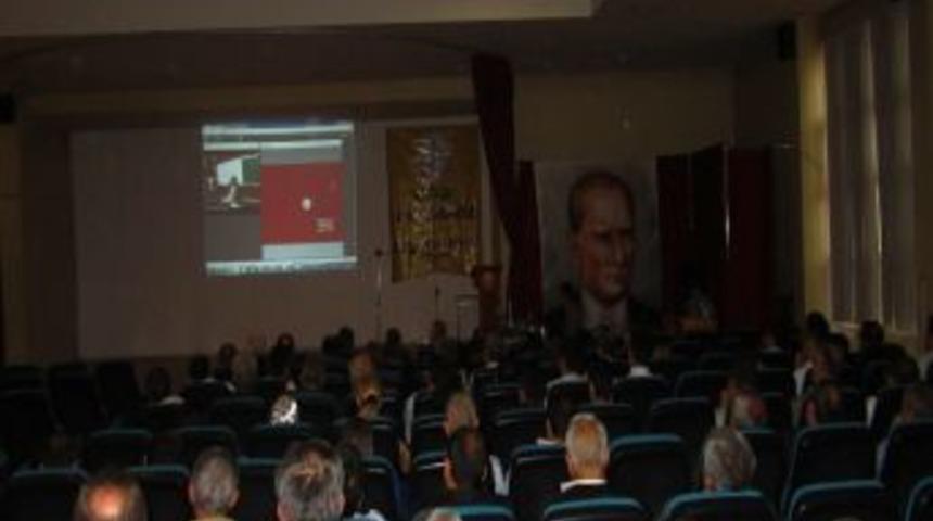 Eğitim Y&ouml;neticilerine E-Konferans