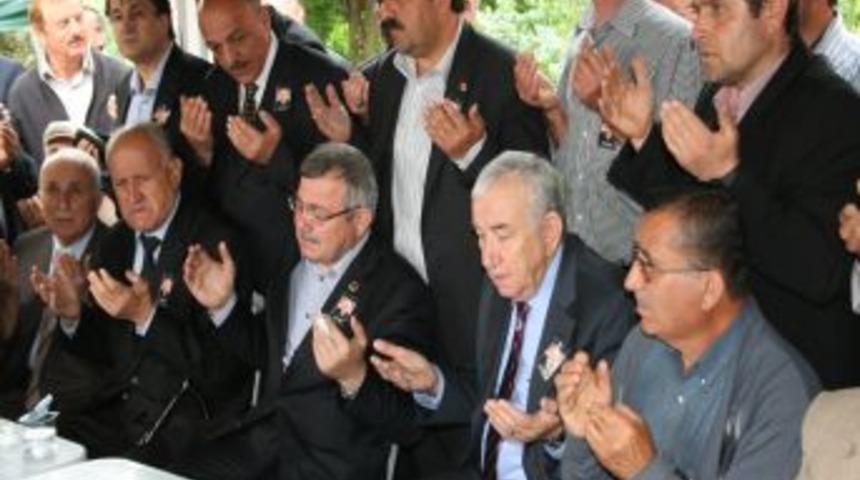 Belediye Başkanının K&ouml;pr&uuml; Faciasında &Ouml;len Babası Toprağa Verildi