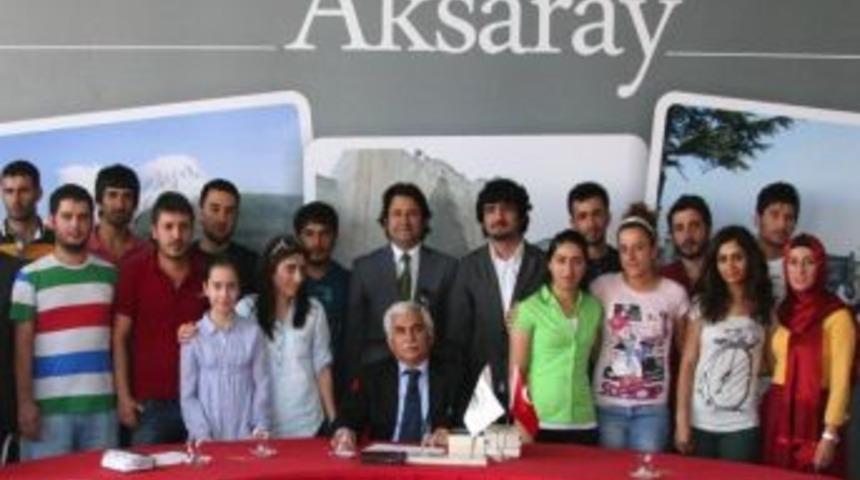 Vali Alimoğlu &Ouml;ğrencilerle Tanıştı