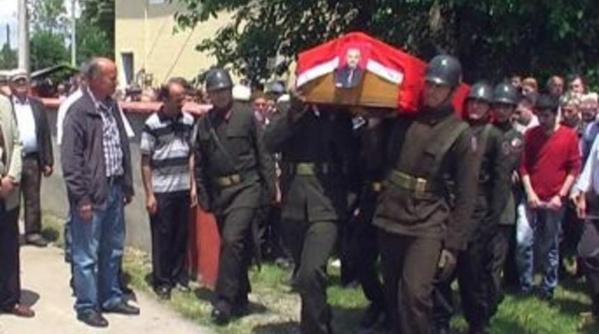 Kore Gazisi Toprağa Verildi