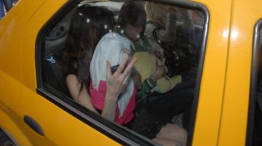 3 G&uuml;nl&uuml;k Bebeğini Evlatlık Verdi, Pişman Olunca Polisten Yardım İstedi