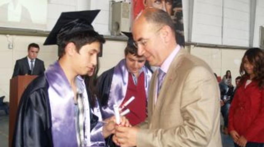 Gelibolu'da Mezuniyet Coşkusu