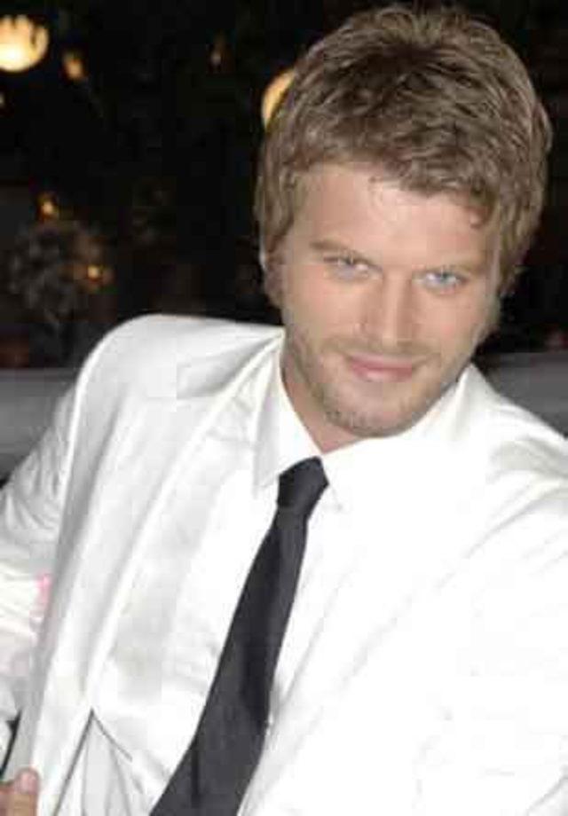 EV SAHİBİNİN KIZI SAYESİNDE &Uuml;NL&Uuml; OLDU 5