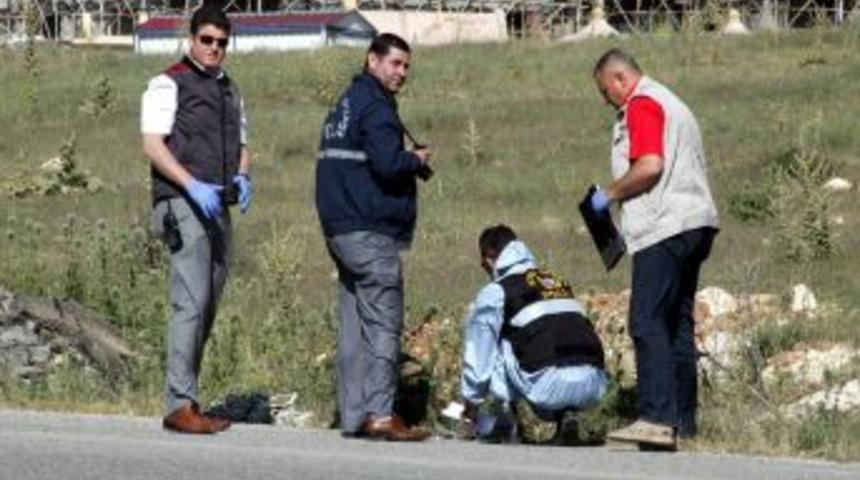 Gaziantep'te Yol Kenarında El Bombası Ve Mermi Bulundu