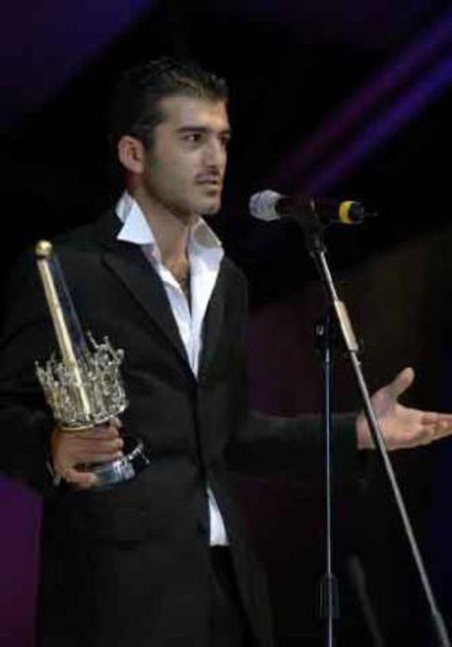 EV SAHİBİNİN KIZI SAYESİNDE &Uuml;NL&Uuml; OLDU 6