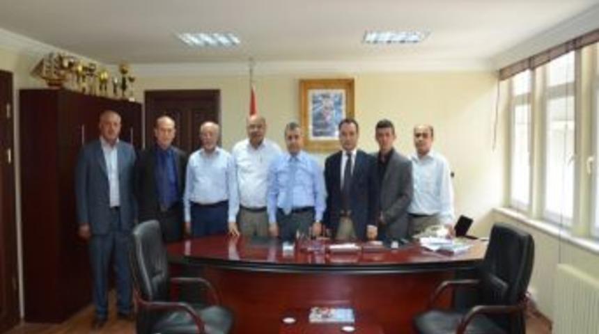 Kamu M&uuml;teahhitleri, Inşaatların Bitirilme S&uuml;relerinin Kısalığından Şikayet&ccedil;i