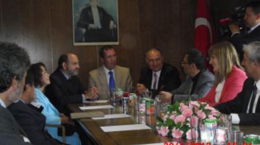 Peru Heyeti Tbmm'nde Dostluk Grubu Başkanı Adnan Yılmaz Ve Dostluk Grubu &Uuml;yeleri İle Bir Araya Geldi