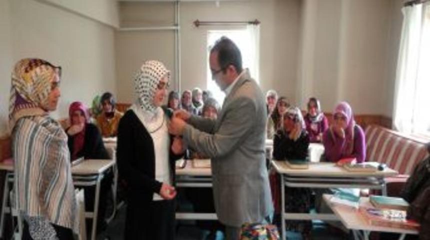 Pasinler Kuran-I Kerimi G&uuml;zel Okumada İl Birincisi