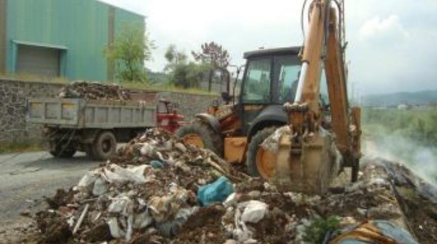 &Ouml;zel idare ara&ccedil;ları &ccedil;&ouml;pleri temizledi