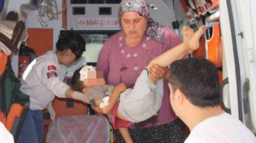 5 yaşındaki &ccedil;ocuk arkadaşını bı&ccedil;akladı