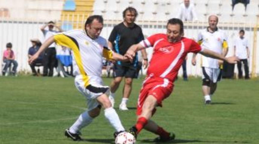 Atso Ve İto Meclisleri Dostluk Maçı Oynadı