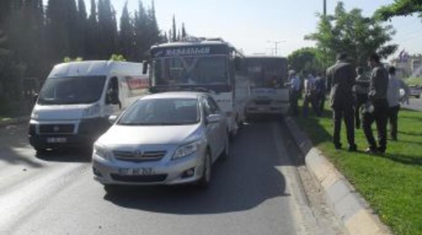Gaziantep’te Zincirleme Trafik Kazası: 15 Yaralı