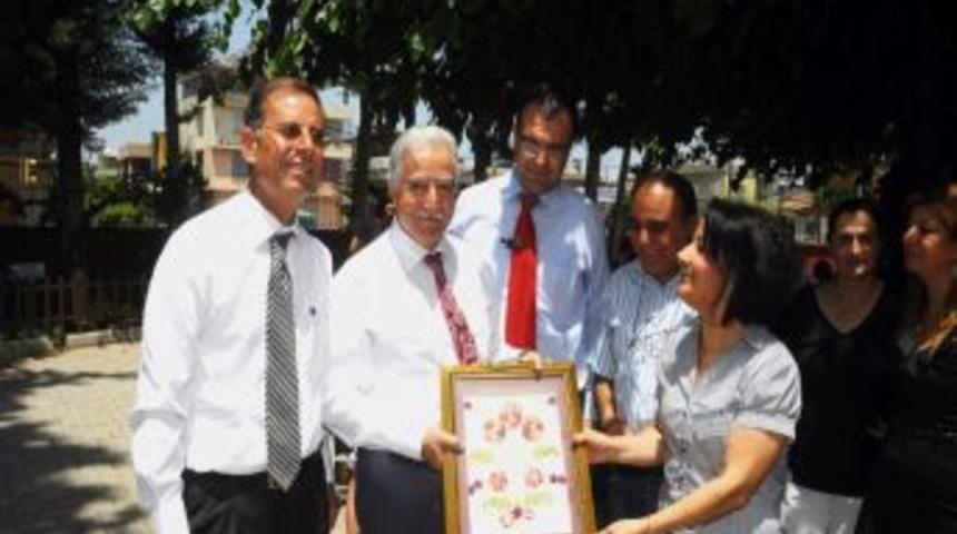 &quot;okul&quot; Gibi Dernek