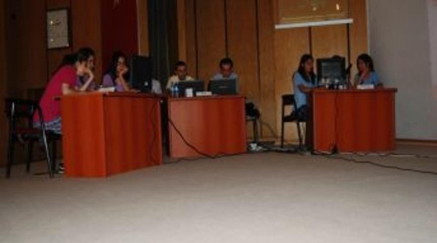 Liseler Arası İngilizce Bilgi Yarışması D&uuml;zenlendi