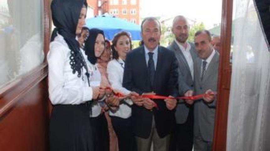 İzmit Belediyesi'nden Bir G&uuml;nde &Uuml;&ccedil; A&ccedil;ılış