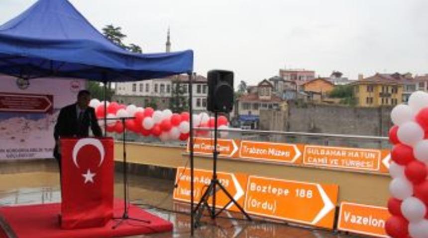 Turistler Y&ouml;n&uuml;n&uuml; Şaşırmayacak