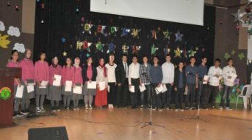 Altınbaşak Lisesi, Dereceye Giren Öğrencilerini Ödüllendirdi