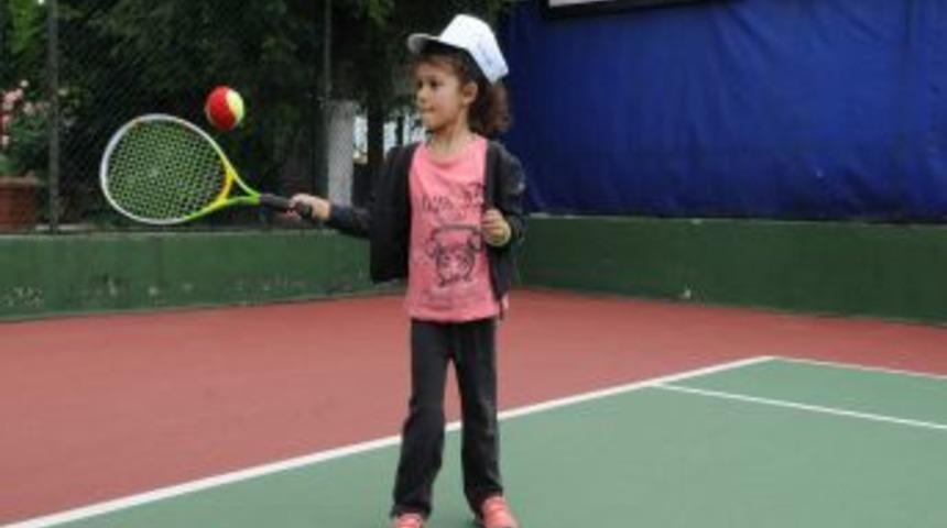 Tenis Ş&ouml;leni Sona Erdi