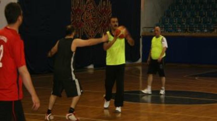 D&uuml;zce Barosu, Belediye'ye K&ouml;k S&ouml;kt&uuml;rd&uuml;