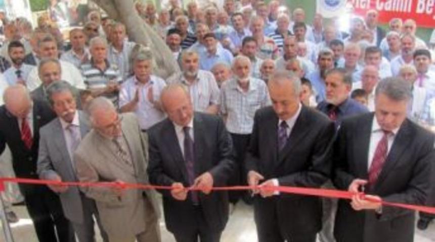 "Camilerin G&uuml;zel G&ouml;r&uuml;nmesi &Ouml;nemli Ama Esas Olan Cemaatle Dolmasıdır"