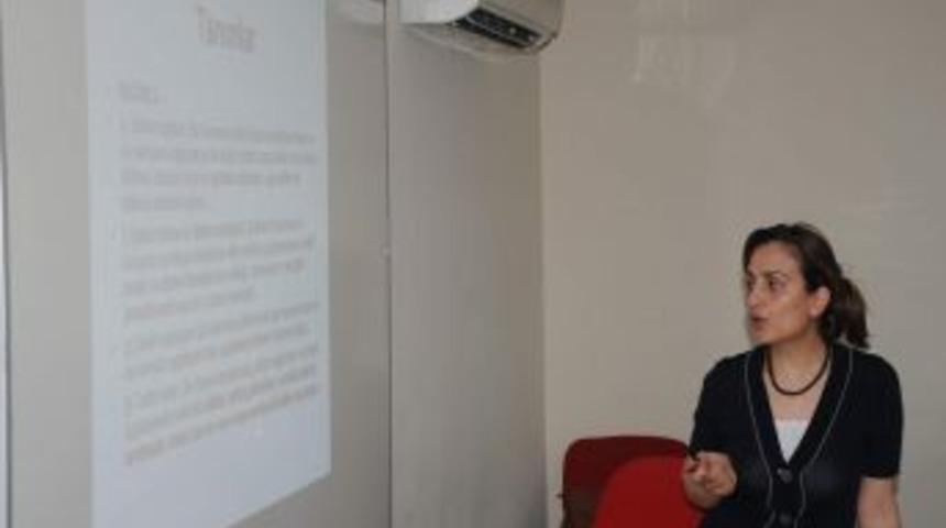 Kadınlar Şiddetin &Ouml;nlenmesi Yasasını Konuştu