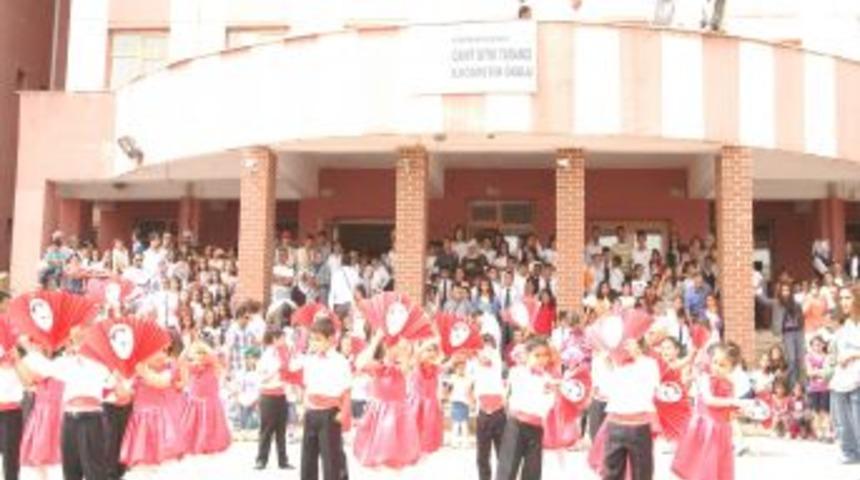 Miniklerin Yıl Sonu Etkinliği